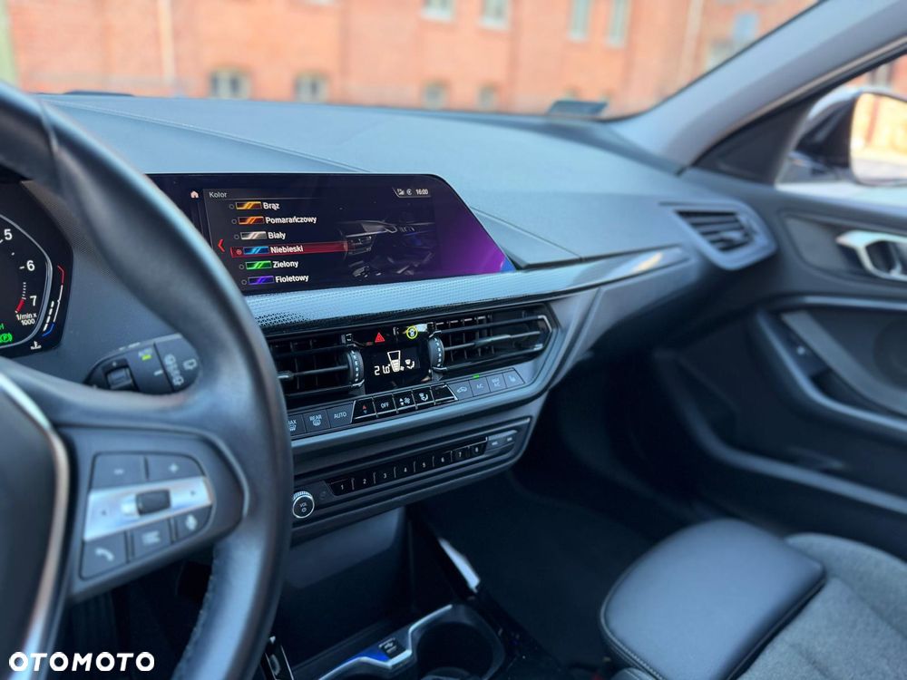 BMW Seria 1 118i Sport Line - 30