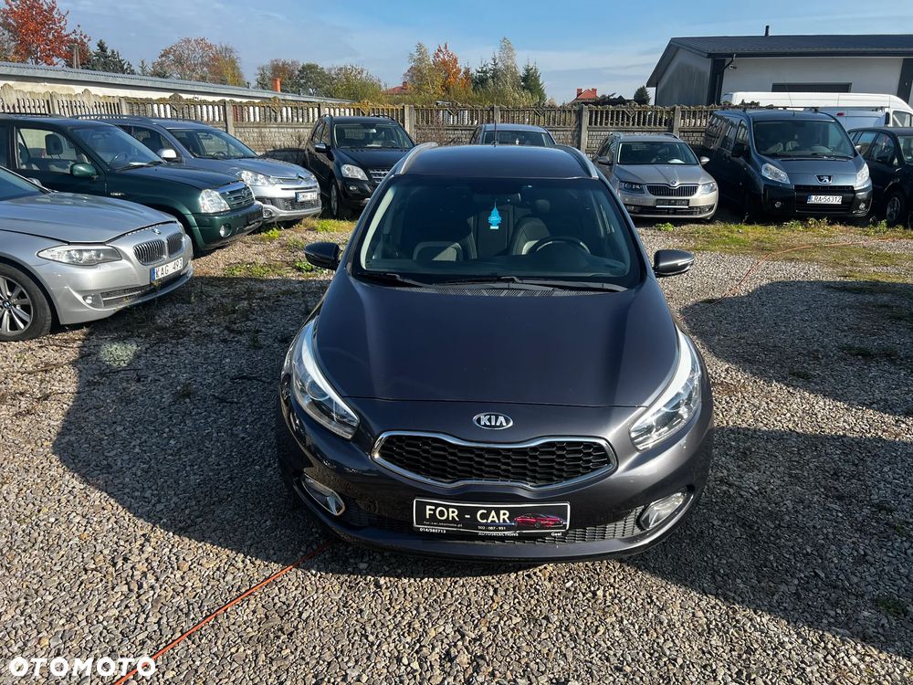 Kia Ceed - 9