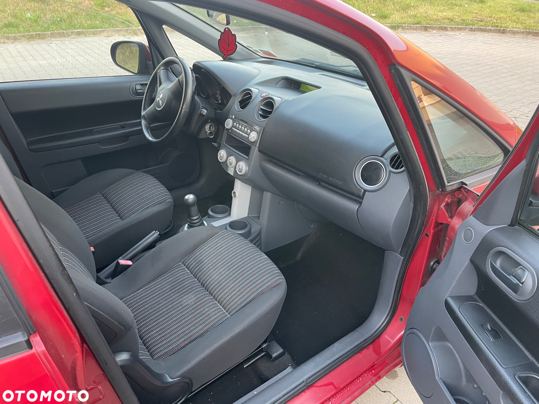 Mitsubishi Colt - 9