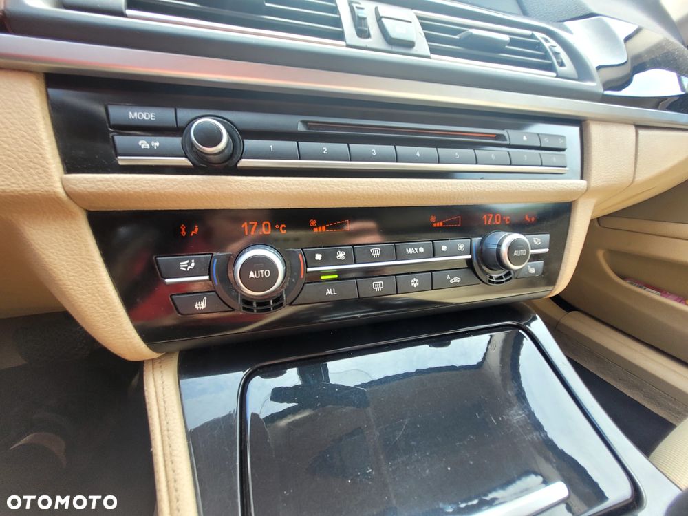 BMW Seria 5 520d - 22