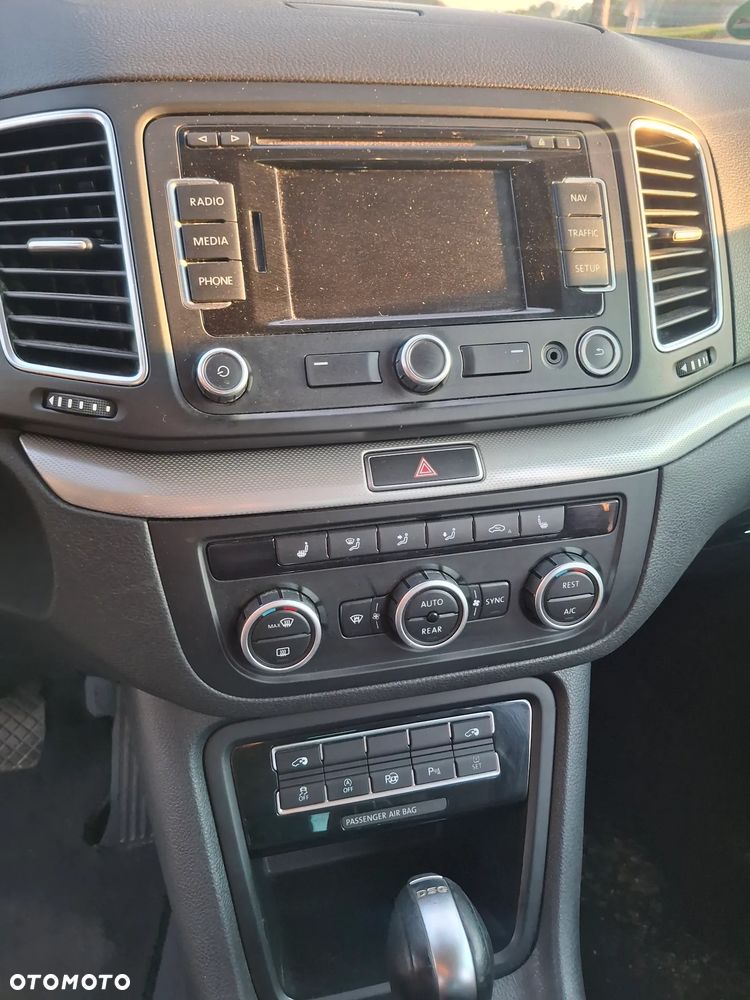 Volkswagen Sharan 2.0 TDI DSG BlueMotion Technology Life - 27