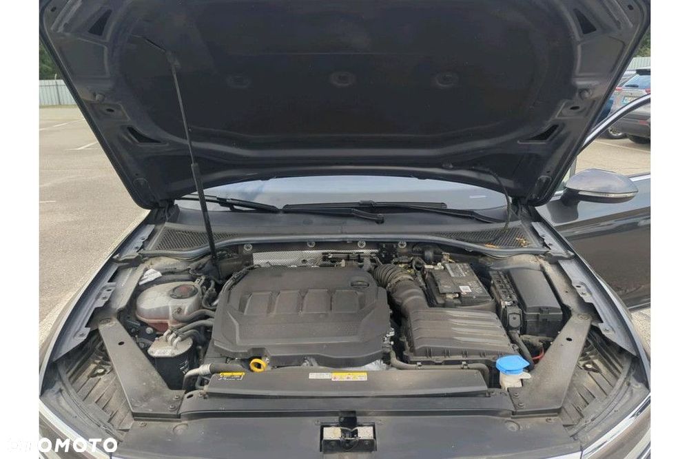 Volkswagen Passat Variant 2.0 TDI SCR Business DSG - 15