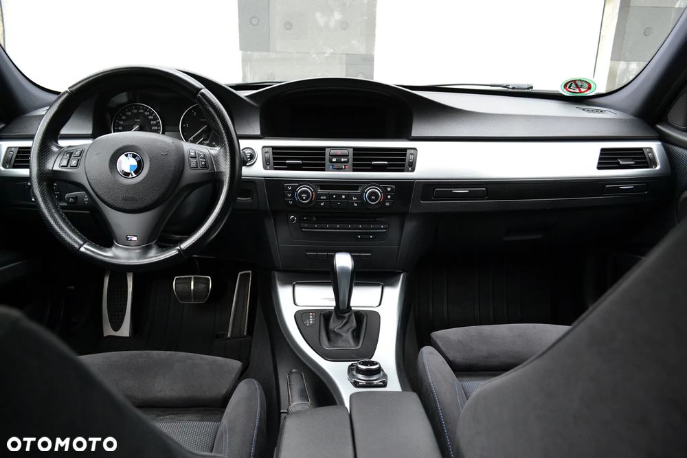 BMW Seria 3 320d xDrive DPF Edition Sport - 10
