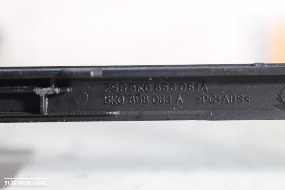 Aro / Friso Volkswagen Golf Vi (5K1)  5K0858063a / 5K0858061a / Rádio - 7