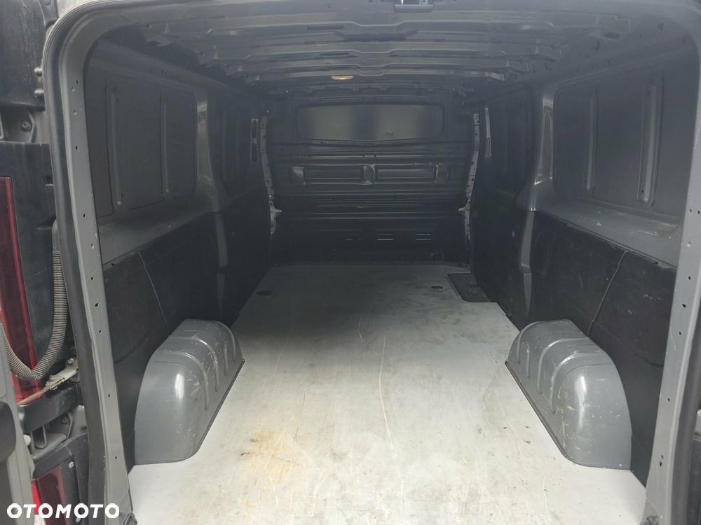 Opel Vivaro - 12