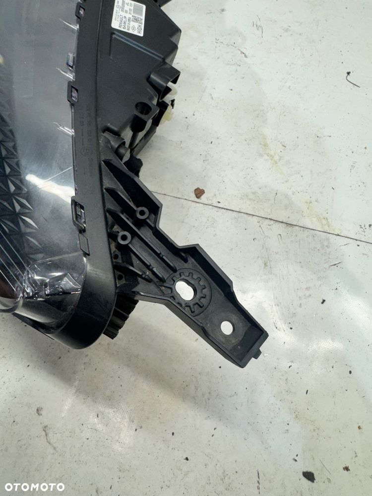 RENAULT ARKANA LAMPA LEWA LED 2021r - 5