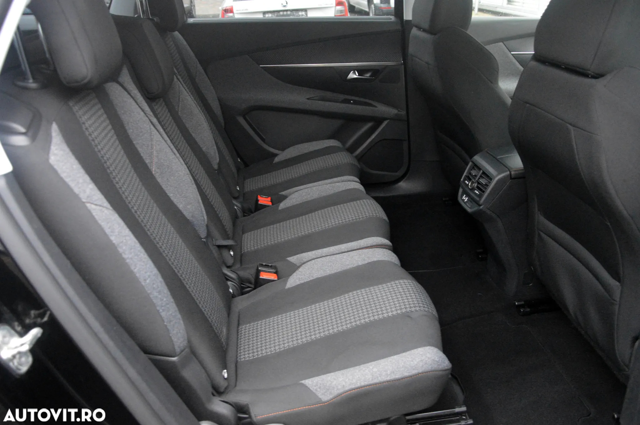 Peugeot 5008 1.2L PureTech EAT8 S&S Allure Pack - 21