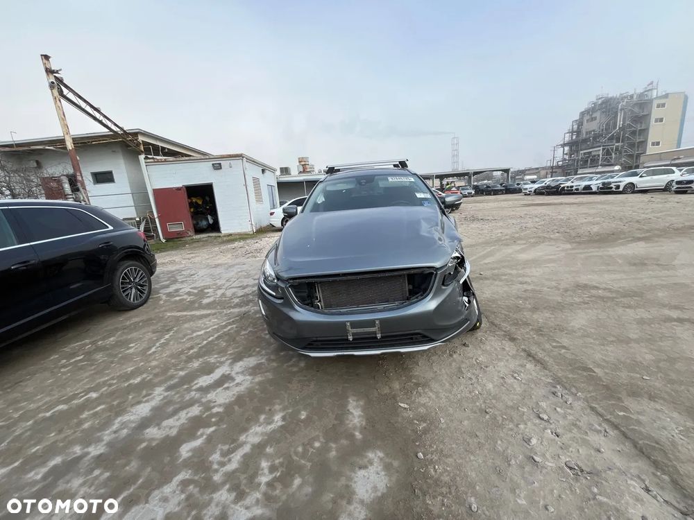 Volvo XC 60 T5 AWD Momentum - 5