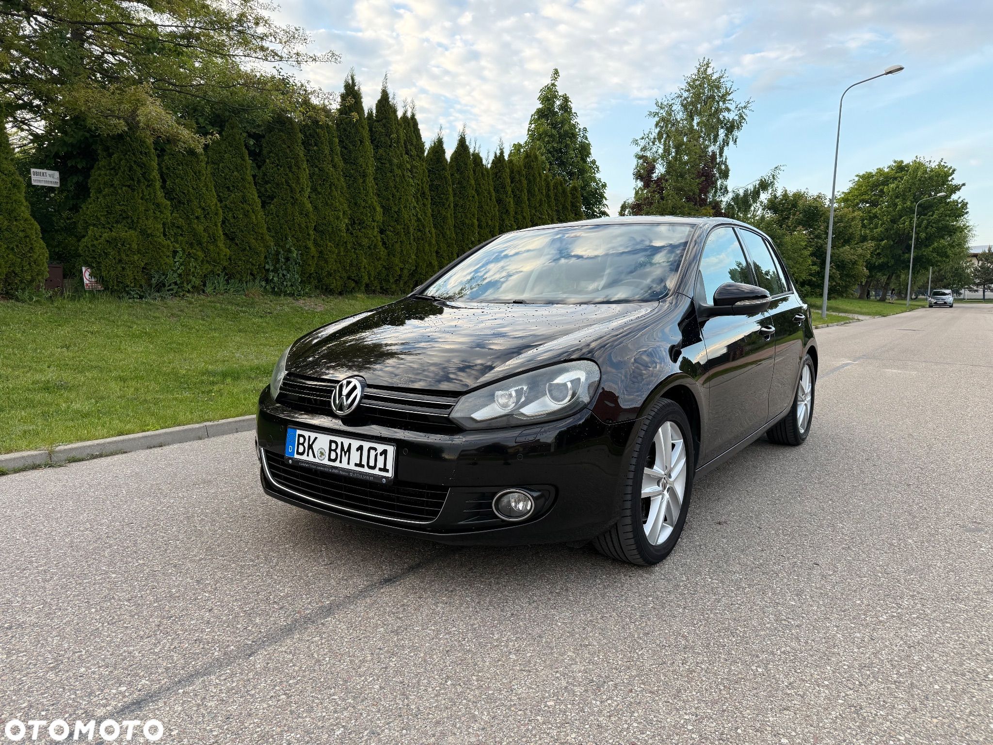 Volkswagen Golf - 1