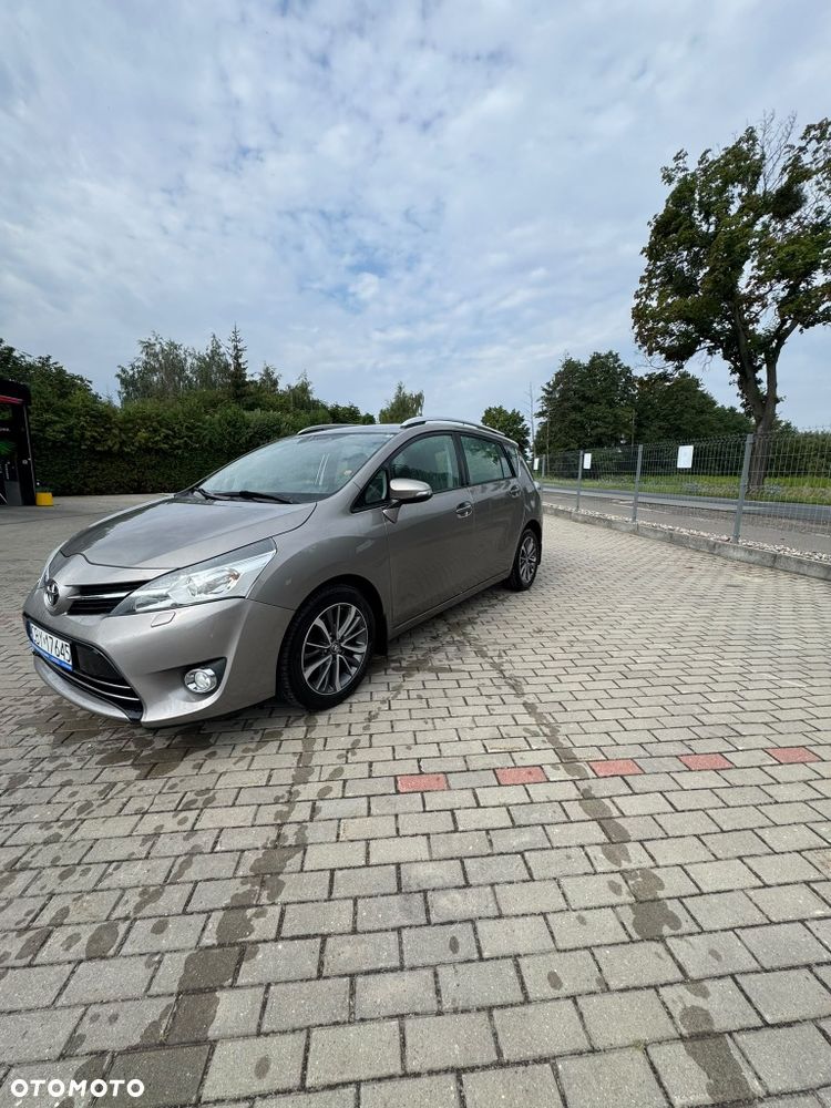 Toyota Verso - 3