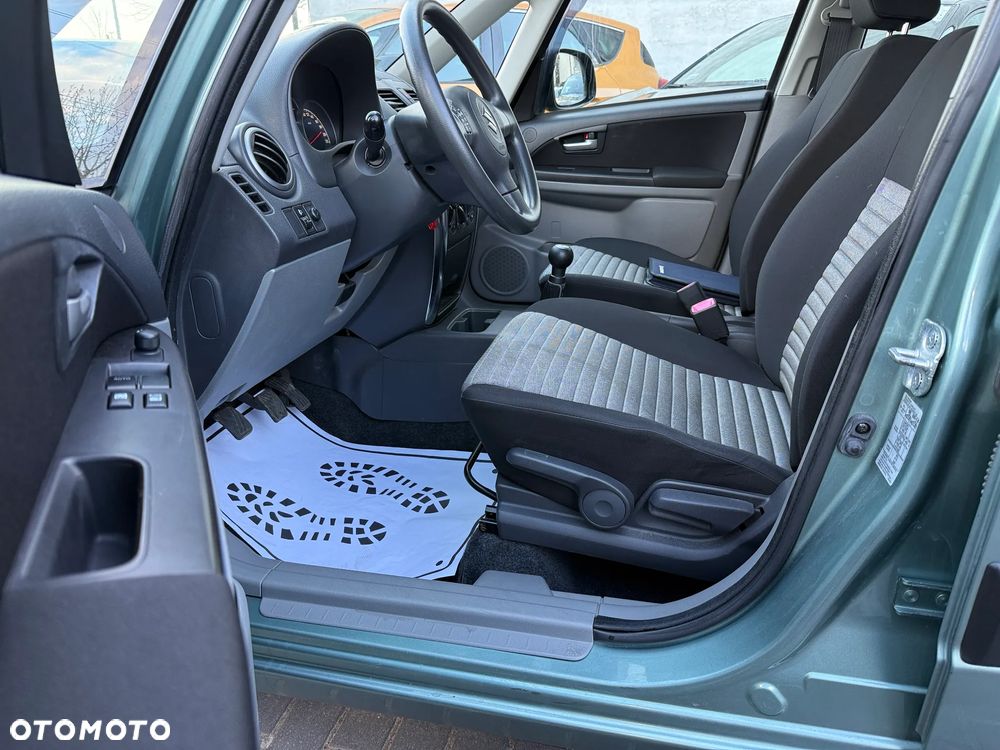 Suzuki SX4 - 10