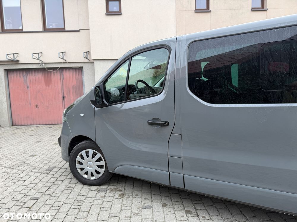Opel Vivaro - 10