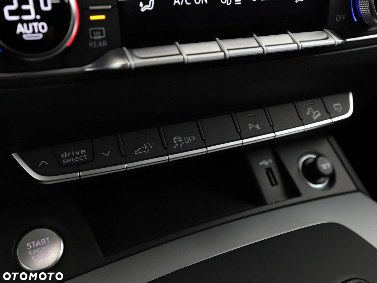 Audi Q5 55 TFSI e Quattro S Line S tronic - 32