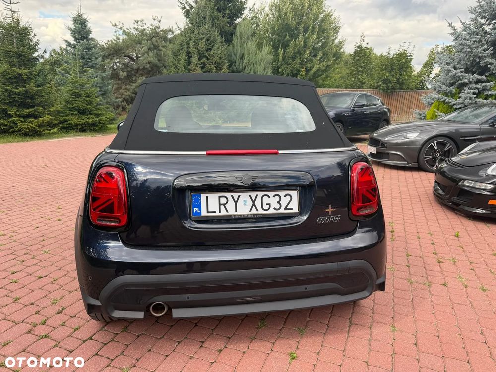 MINI Cooper Anniversary Edition - 14