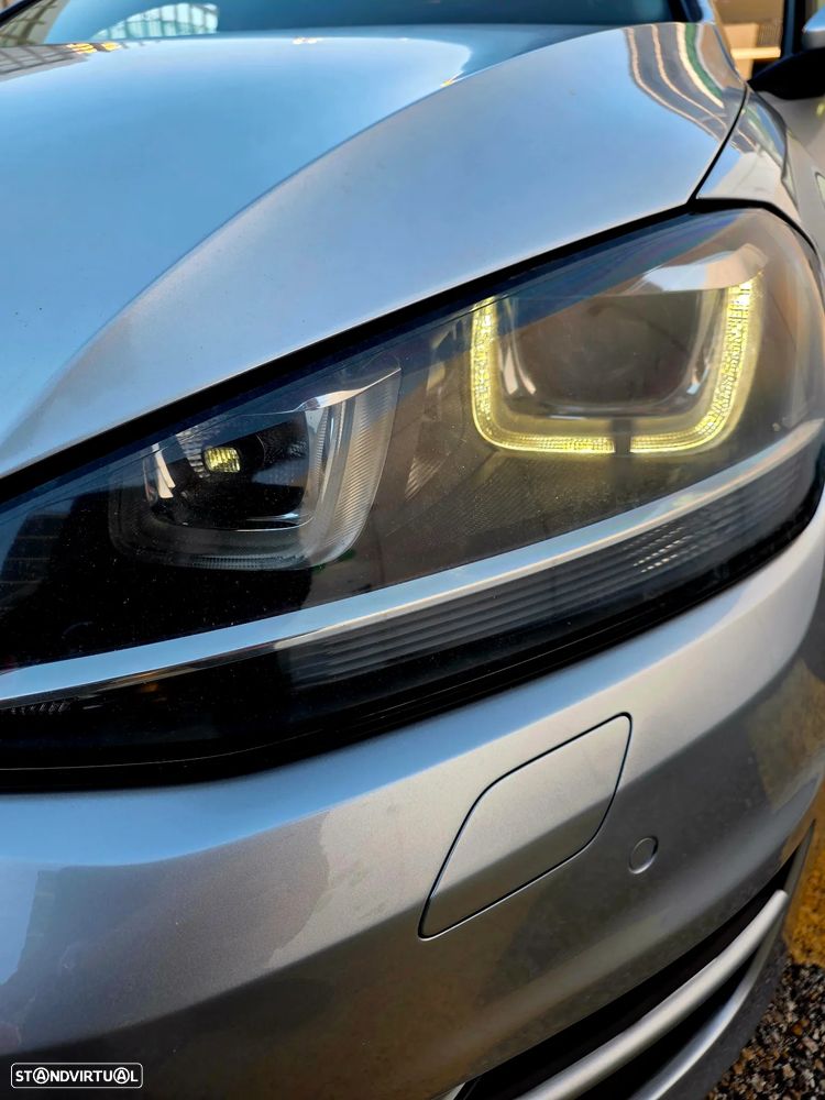 VW Golf 2.0 TDi DPF DSG Highline - 18