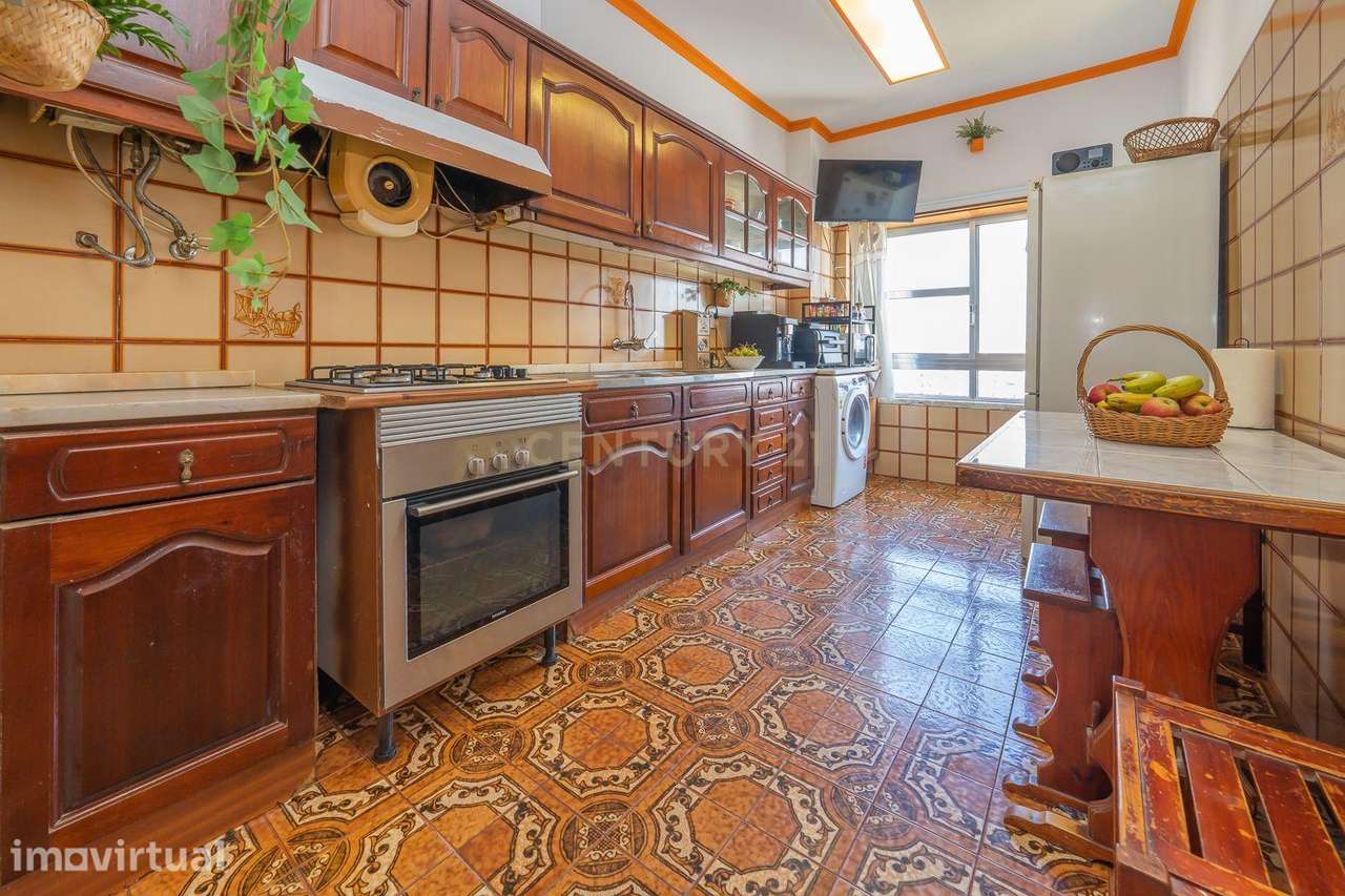 Apartamento T3 Póvoa de Santa Iria com elevador, boa localização - Grande imagem: 3/42