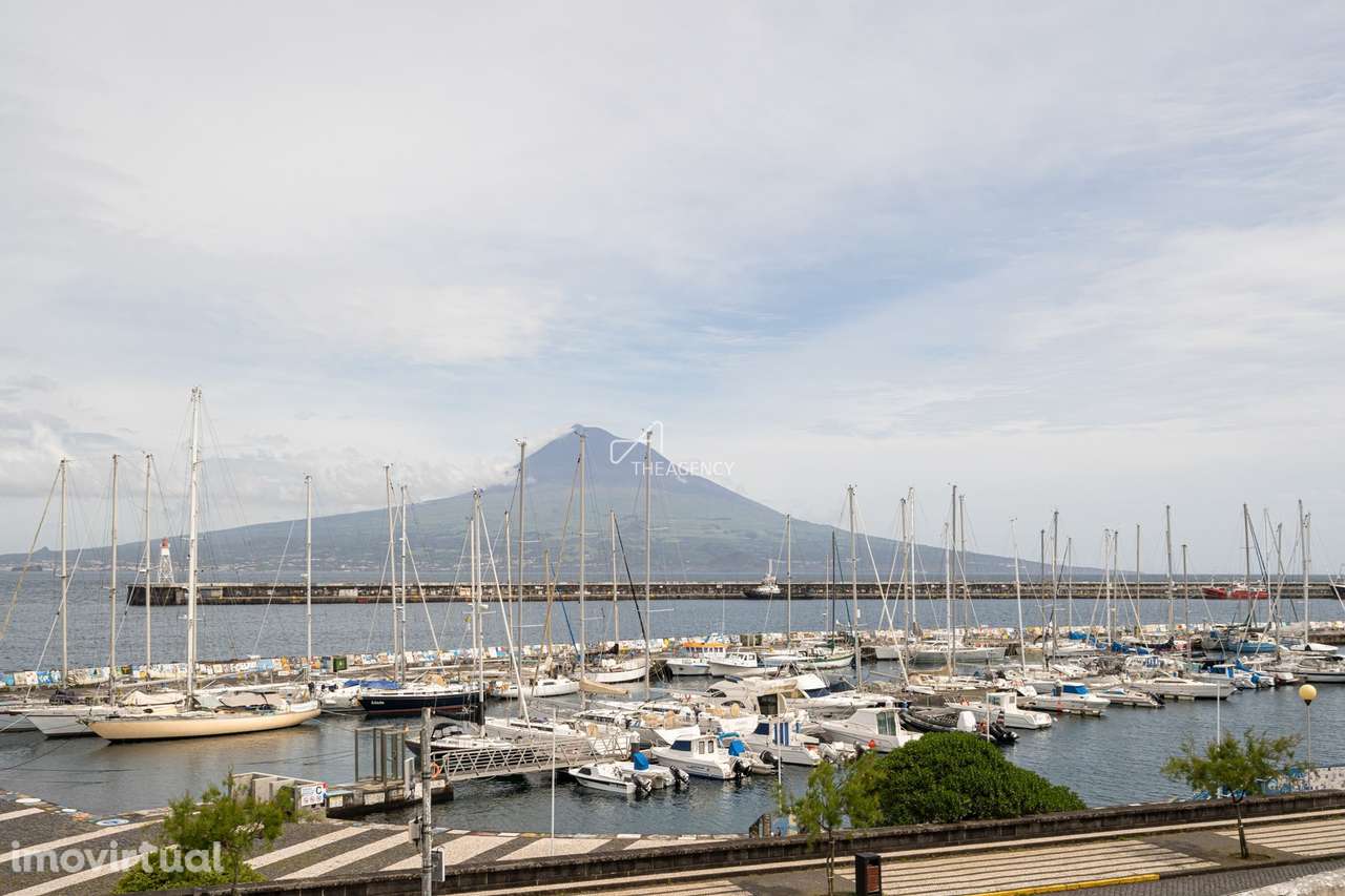 Oportunidade | Edificio Hoteleiro em frente à Marina da Horta, Açores - Grande imagem: 2/47