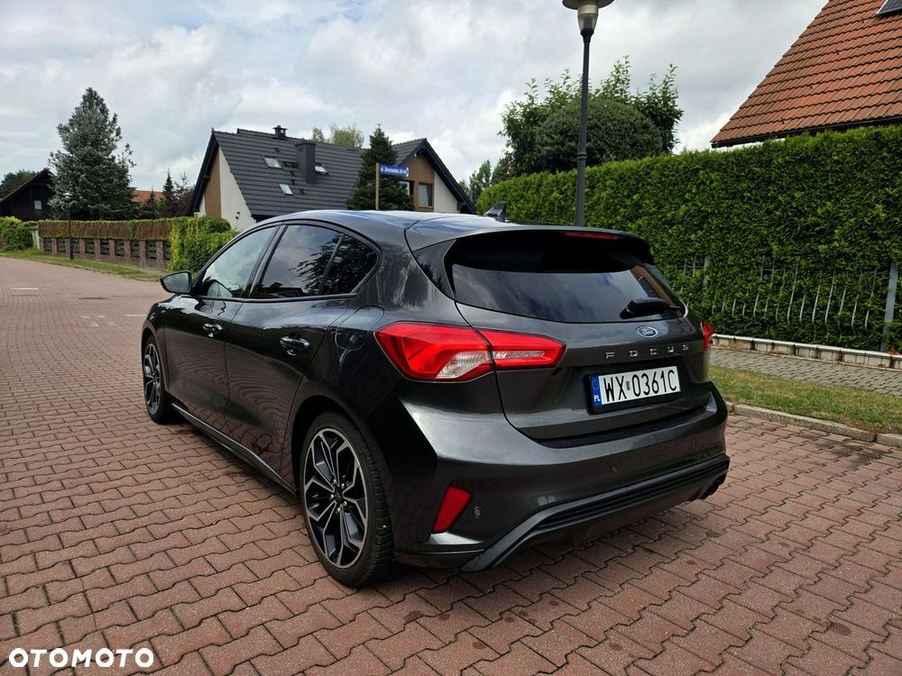 Ford Focus 1.5 EcoBoost ST-Line - 4