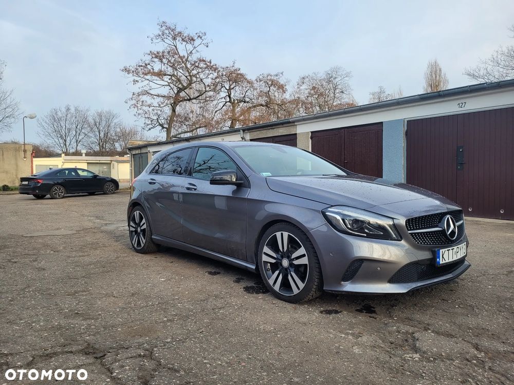 Mercedes-Benz Klasa A 200 7G-DCT Urban - 3