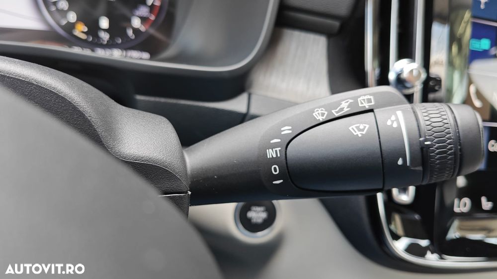 Volvo XC 40 B4 AT8 AWD Mild Hybrid Inscription - 20