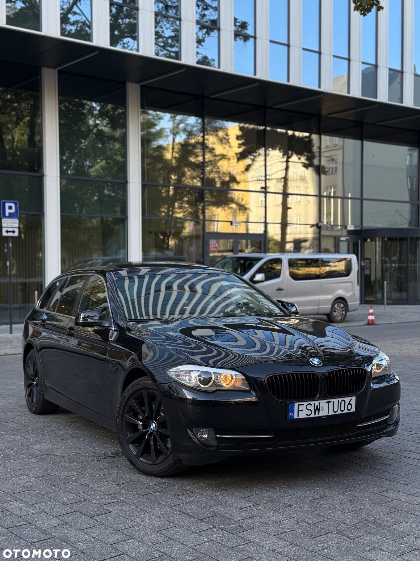 BMW Seria 5 520i Touring Luxury Line - 1