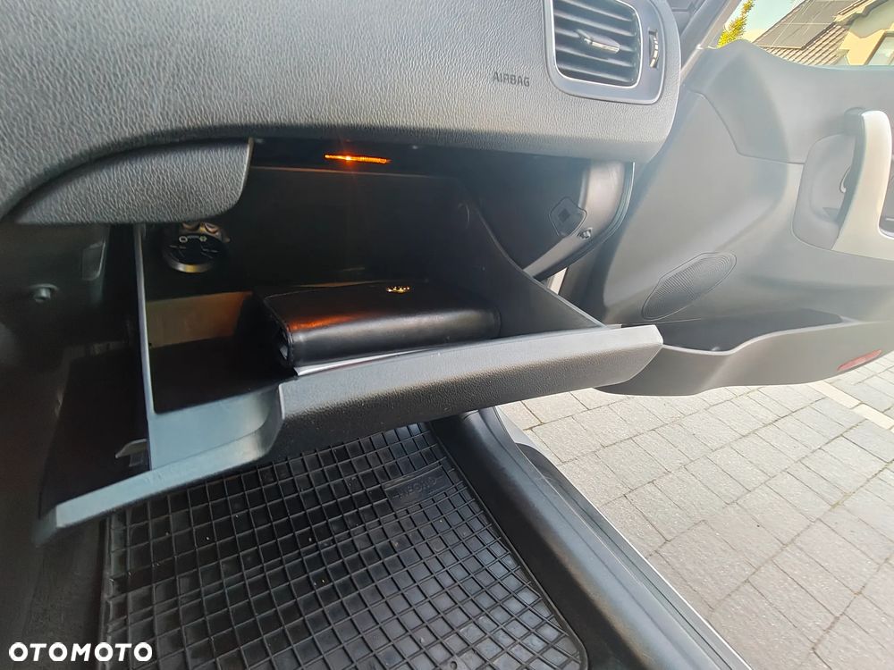 Kia Ceed 1.6 GDI L - 12