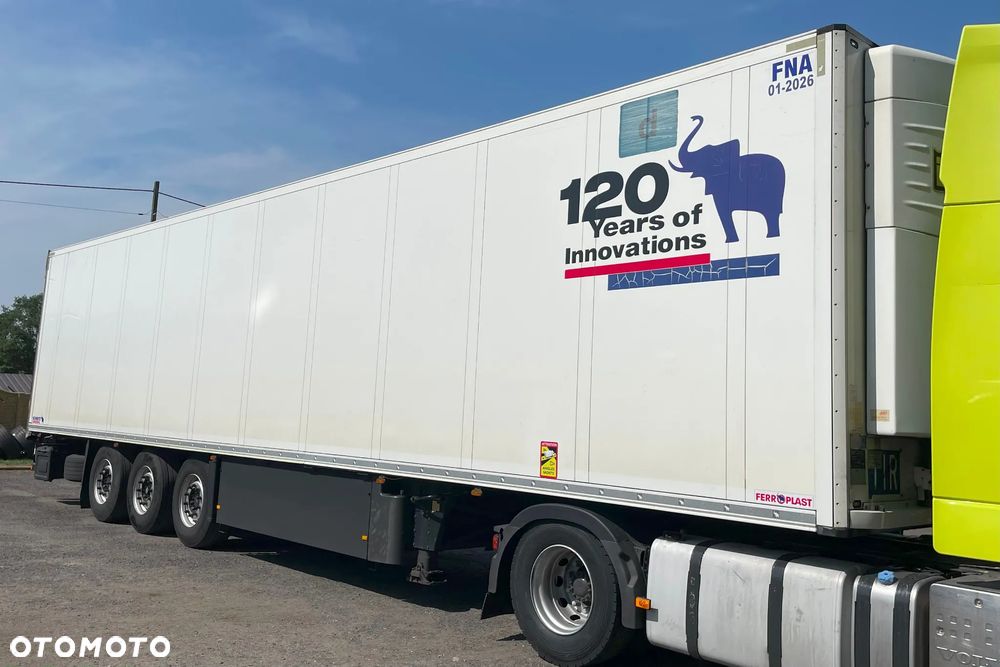 Schmitz Cargobull SKO24 - 2