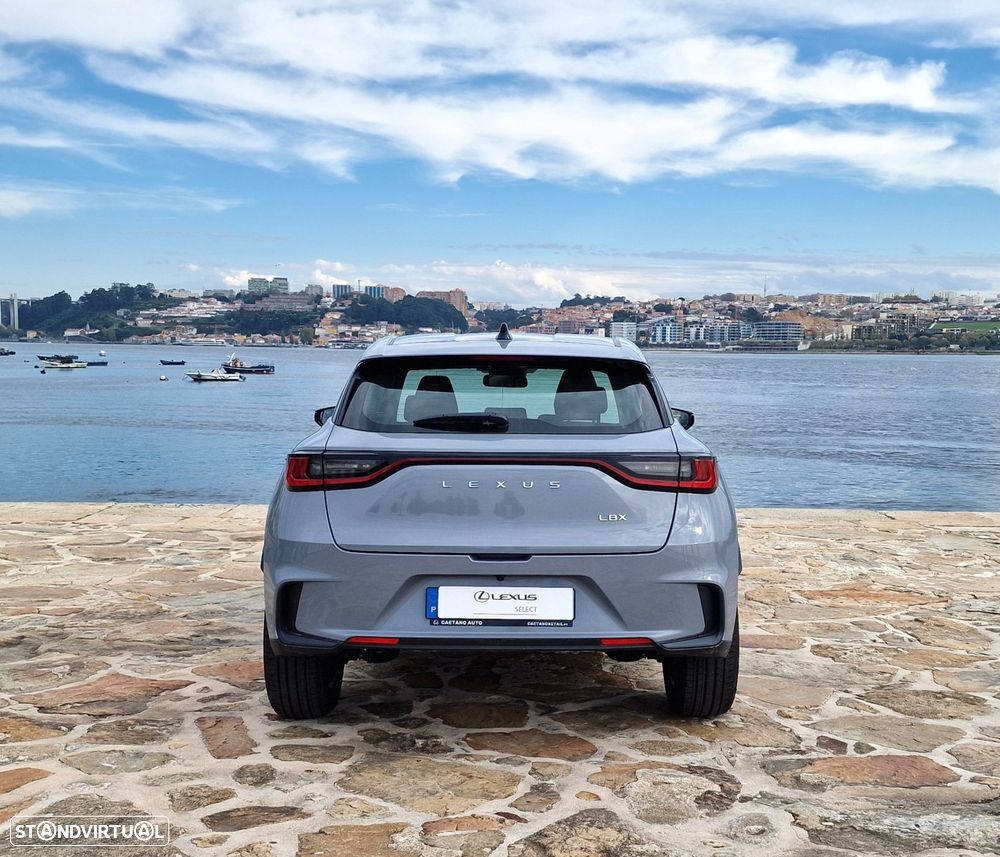 Lexus LBX Standard - 8