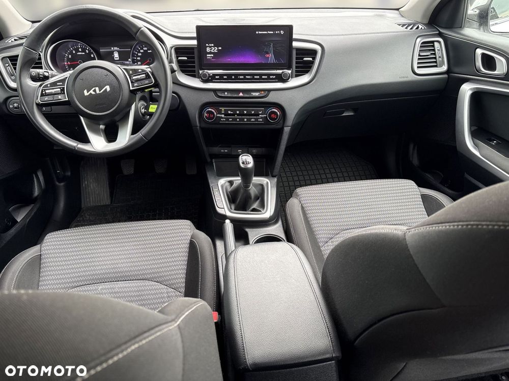 Kia Ceed 1.5 T-GDI M - 19