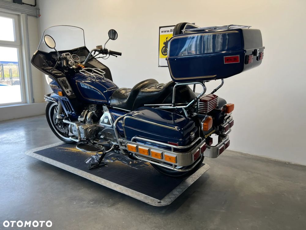 Honda GL - 6