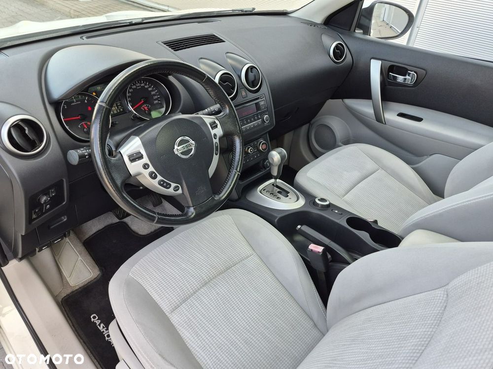 Nissan Qashqai+2 - 18