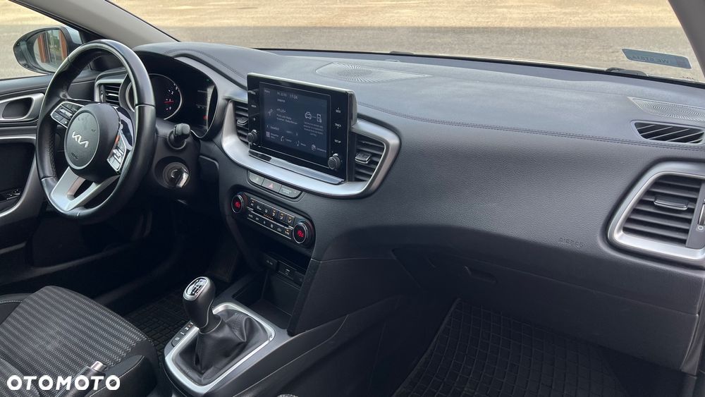 Kia Ceed 1.5 T-GDI M - 13