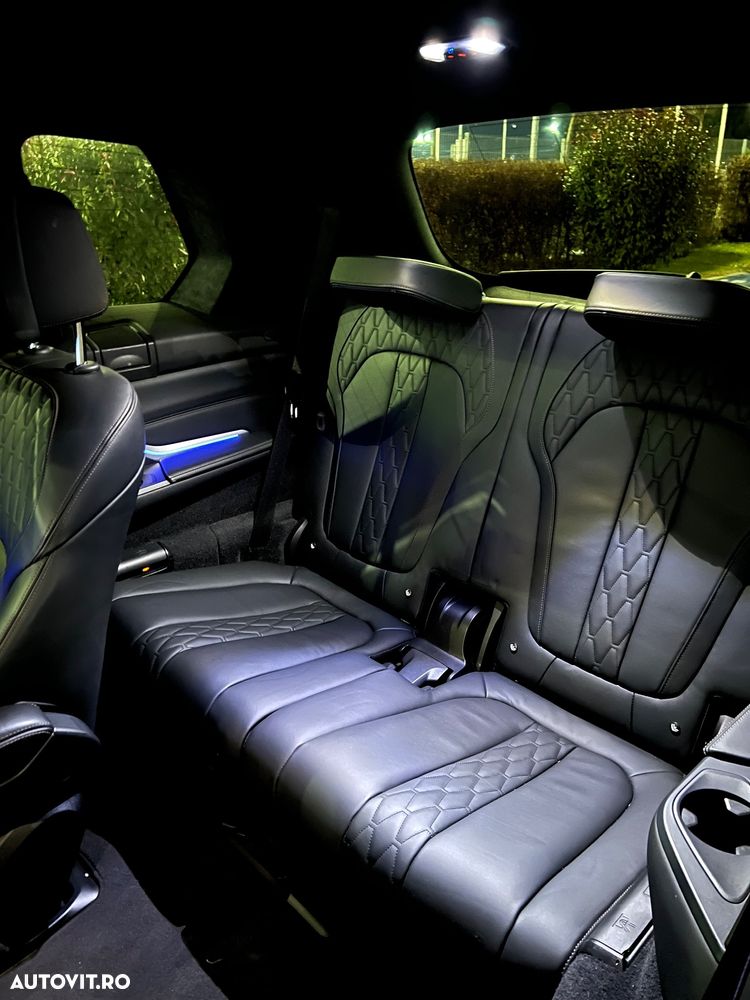 BMW X7 M50i - 14