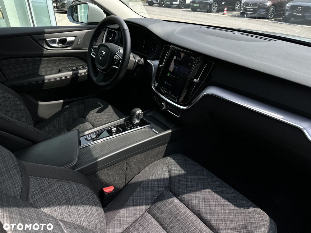 Volvo V60 Cross Country - 23