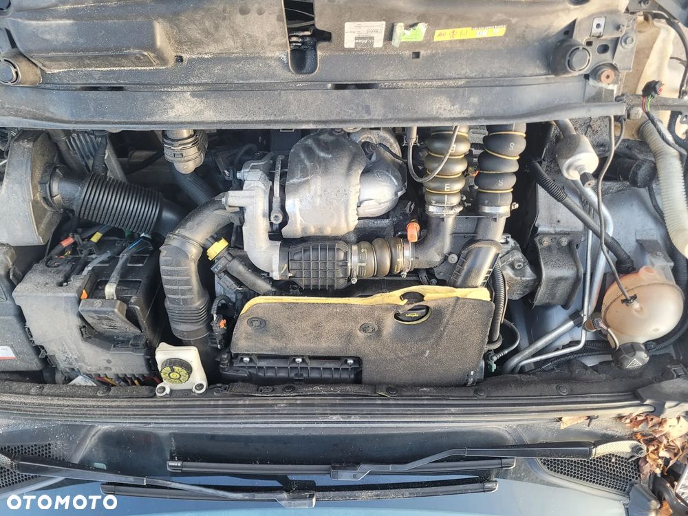 Citroën C4 BlueHDi 100 Business Class - 23