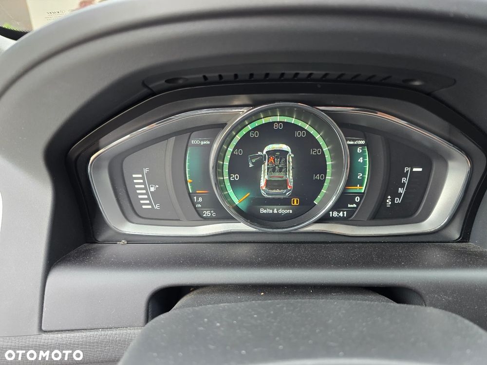 Volvo XC 60 T5 AWD Drive-E Momentum - 9