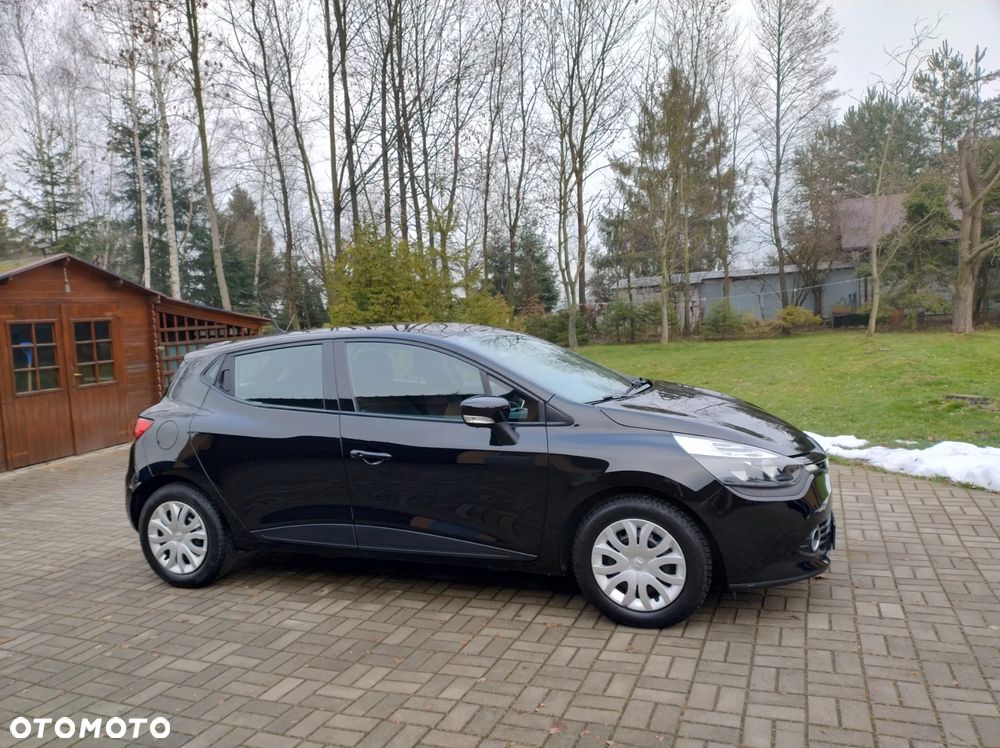 Renault Clio 1.2 16V 75 Experience - 14