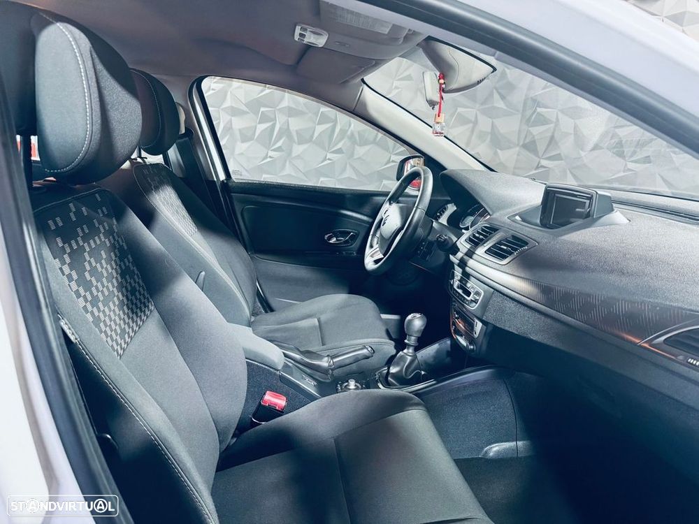 Renault Mégane 1.5 dCi Dynamique - 13
