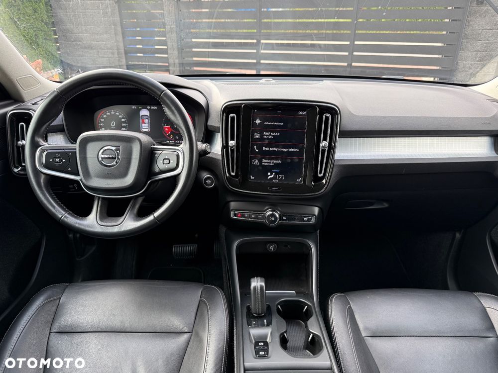 Volvo XC 40 D3 AWD Momentum Pro - 31