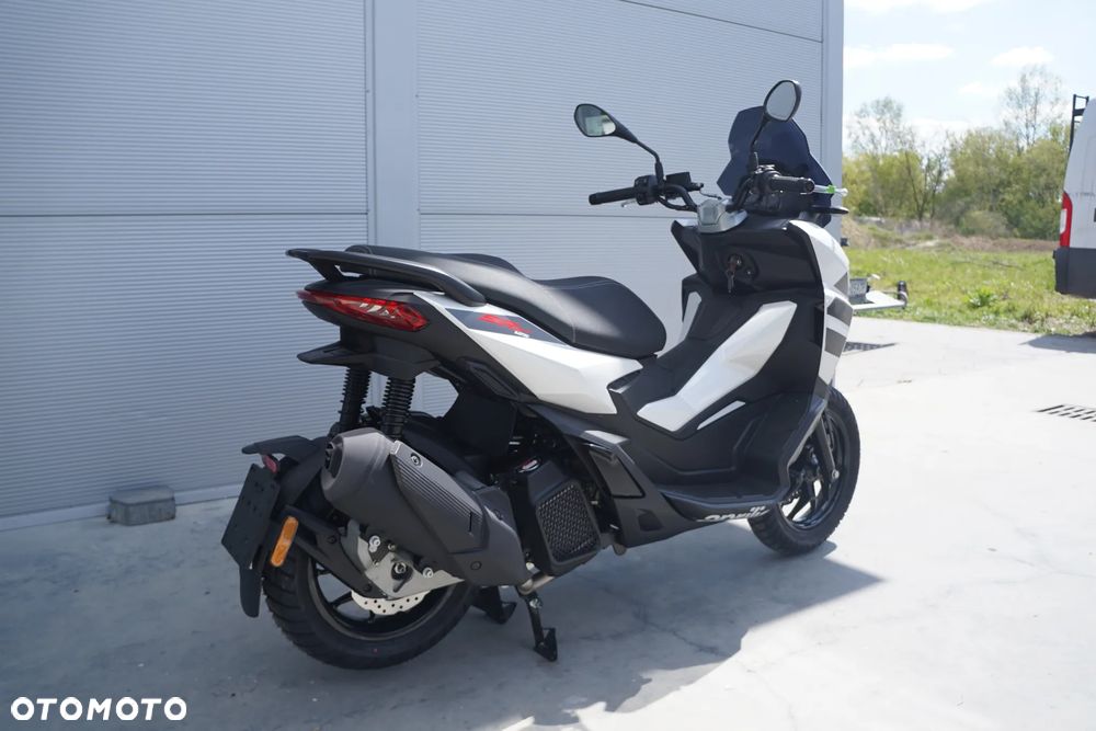 Aprilia SR - 7