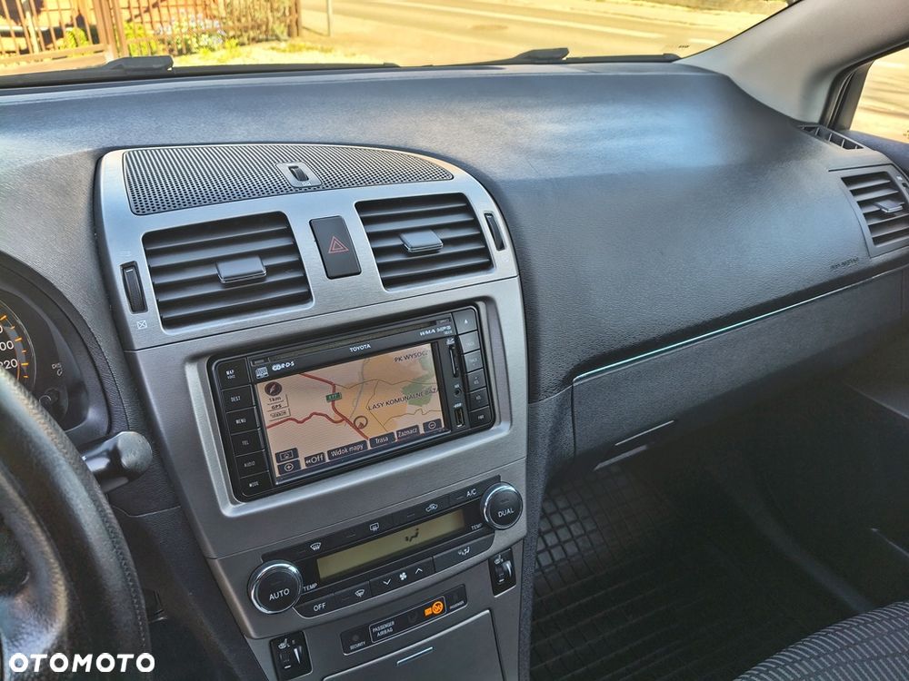 Toyota Avensis Touring Sports 1.8 Executive - 24