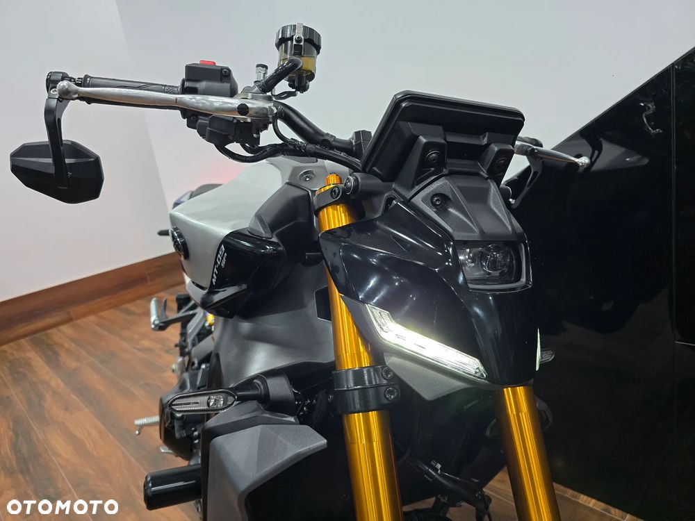 Yamaha MT - 22