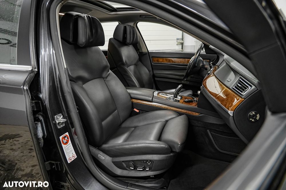 BMW Seria 7 - 21