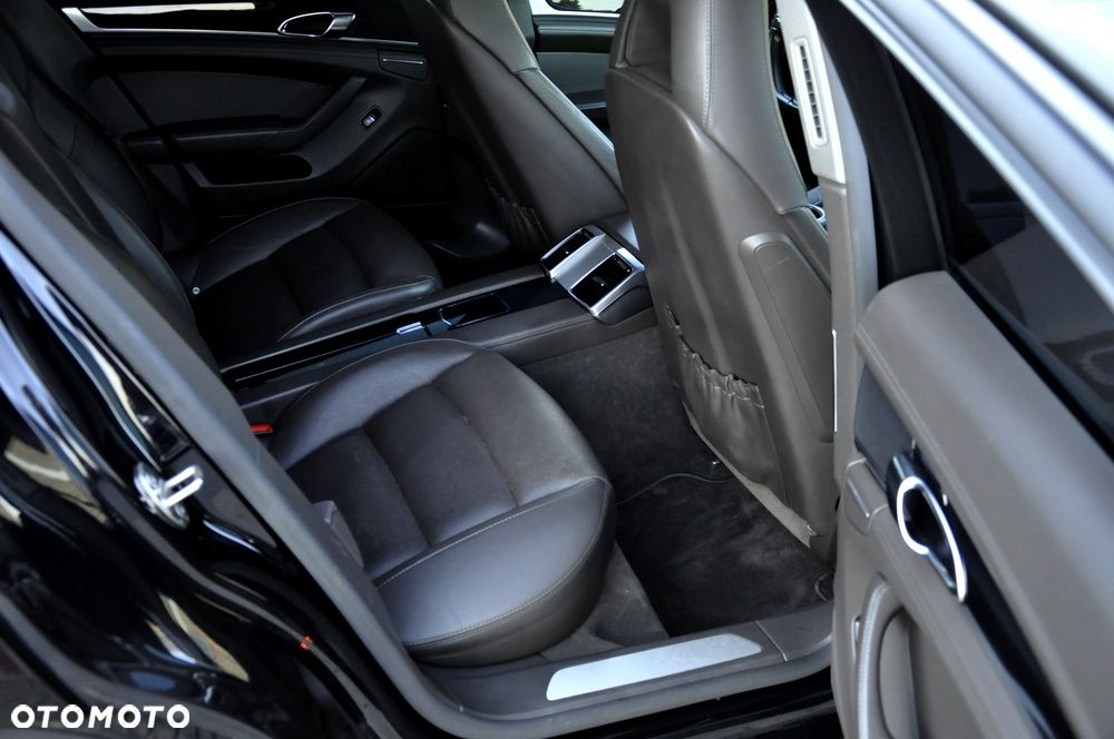Porsche Panamera Diesel - 37