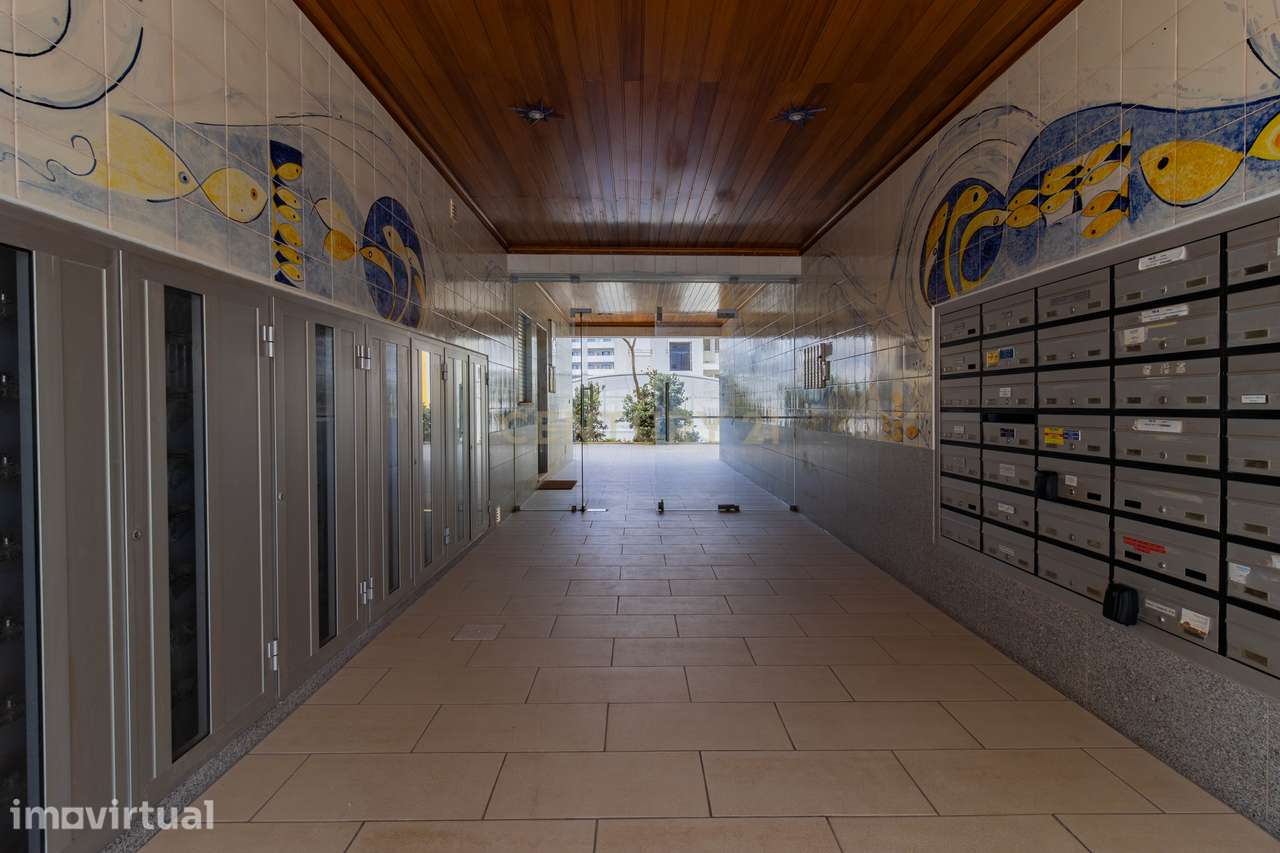 Apartamento T2 Vista Mar com Piscina e Garagem na Praia da Vieira - Grande imagem: 2/31