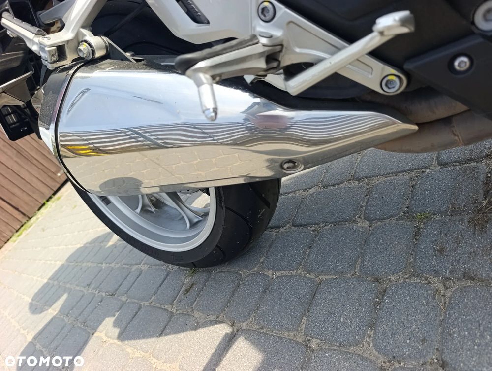 Honda VFR - 32