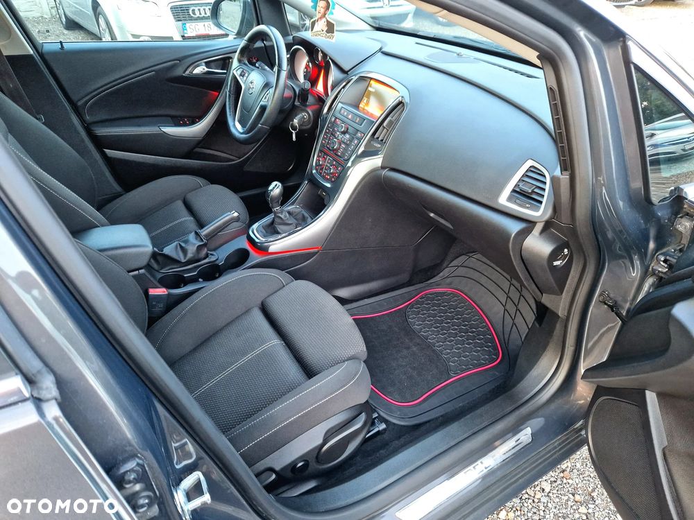 Opel Astra 1.4 Turbo Exklusiv - 19