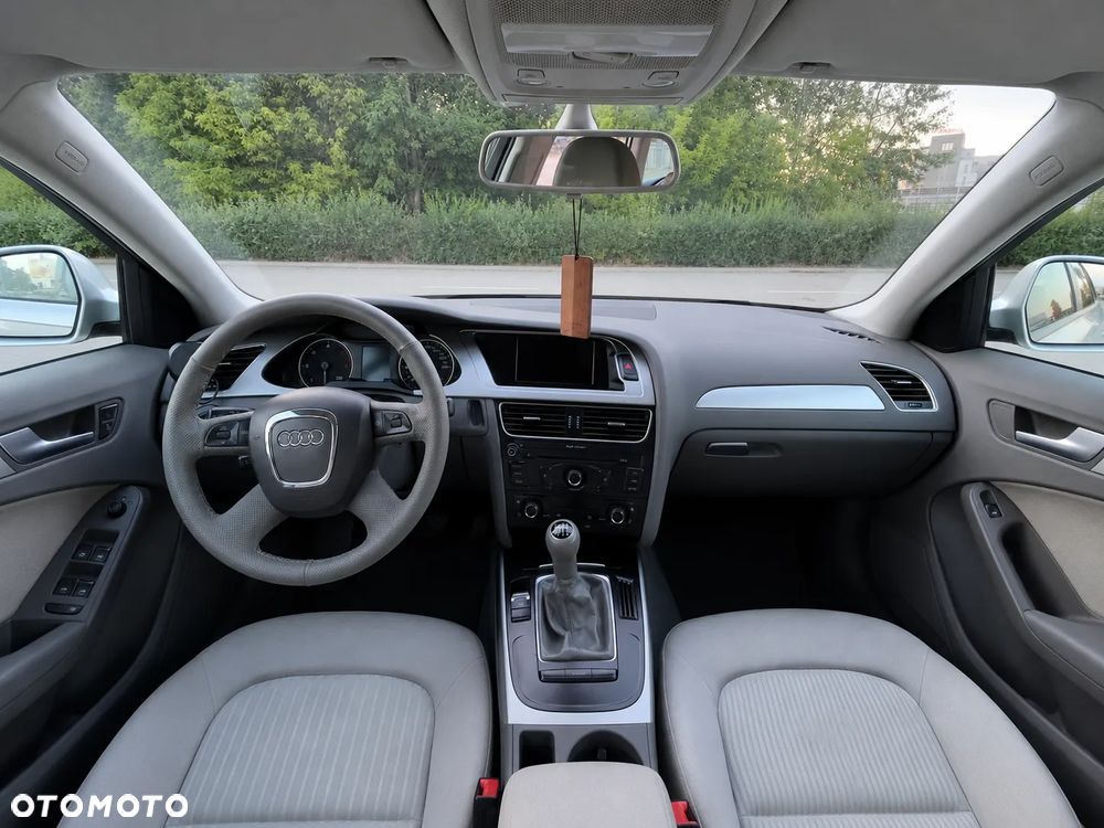 Audi A4 Avant - 11