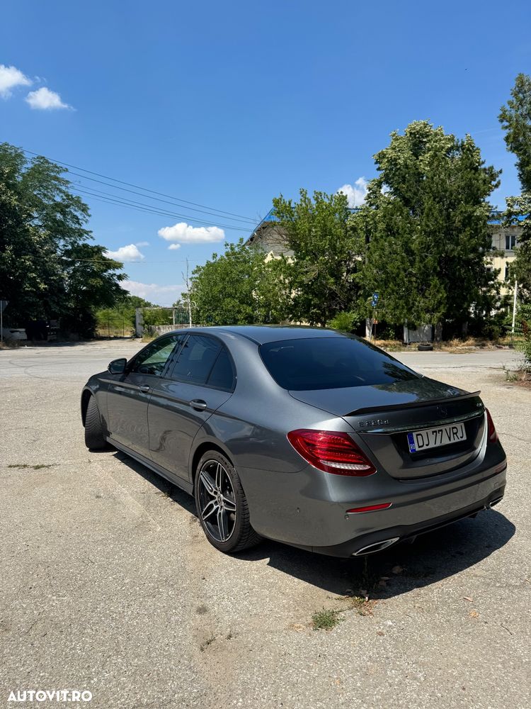 Mercedes-Benz E 220 d 4MATIC Aut. - 4