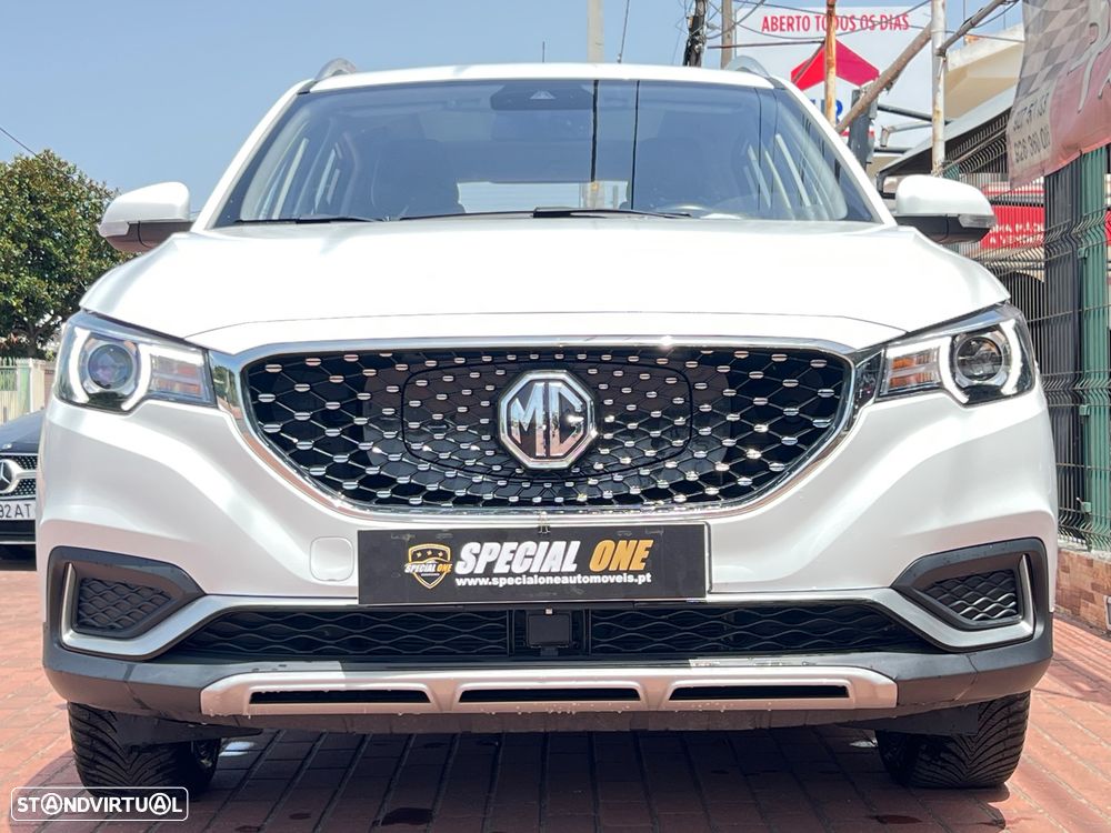 MG ZS Luxury - 2